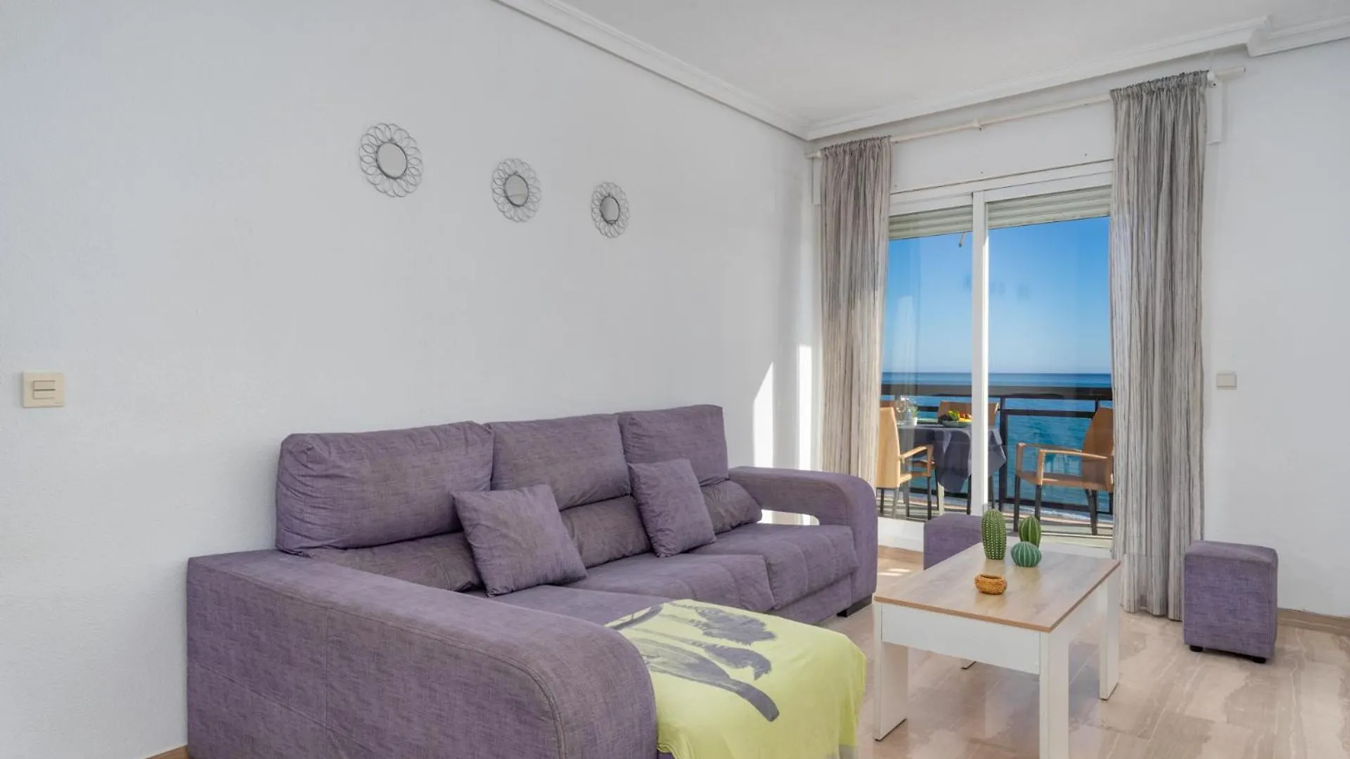 Apartment 3 Bedroom, Sea Front & Sea View, Plunge Pool Fuengirola